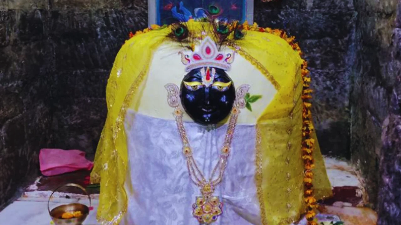 Baba Bhootnath shivling